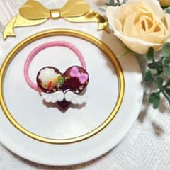 ハンドメイド　チョコレートケーキ　ヘアゴムのサムネイル