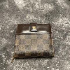 ルイヴィトンのミニ財布のサムネイル