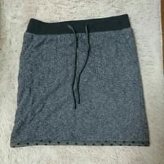 ミニスカートですのサムネイル