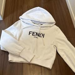 最終値下げ◾️美品◾️FENDI パーカー - メルカリ