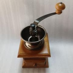 Kalita カリタ 手挽きコーヒーミル 木製のサムネイル