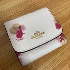 COACH コーチ 三つ折り財布のサムネイル