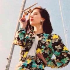 スライ シフォン素材 ジャケット？ブルゾン？のサムネイル
