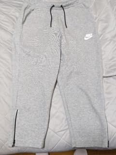 美品✨️Nike グレー トレーニングウェア パンツ スウェットのサムネイル