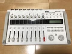 ZOOM R16 マルチトラックレコーダーのサムネイル