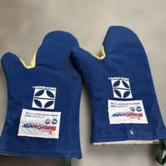 Tucker BurnGuard 鍋つかみ ミトン NICHIWAのサムネイル