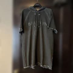 BALMAIN PARIS 半袖パーカー ダメージ加工 - メルカリ