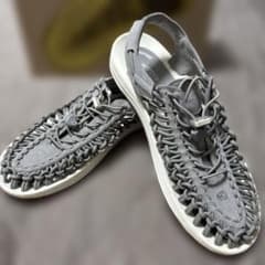 KEEN UNEEK サンダル グレー