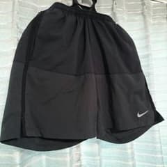 NIKEドライフィットショートパンツのサムネイル