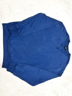 A.P.C. ブルークルーネックトレーナー Lサイズのサムネイル