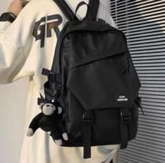 ブラックリュック 42cm x 27cm x 12cm キーホルダー付きのサムネイル