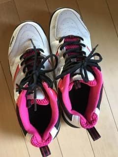 バドミントン シューズのサムネイル