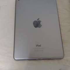 iPad mini4 16GB　wi-fiモデルのサムネイル