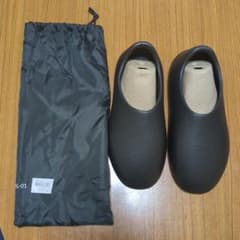 新品未使用 YEEZY YZY SL-01 スリッポン ブラック サイズ6のサムネイル