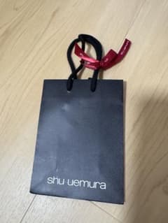shu uemura ショッピングバッグ 黒 赤のサムネイル