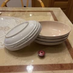 LE CREUSET 食器セット オーバル皿4枚、キッチン磁石のおまけ付き