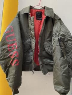 Guessアウターのサムネイル