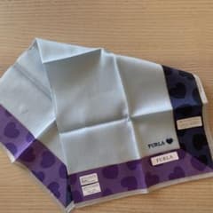 【FURLA】 ハート柄ハンカチ