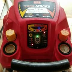 長屋様専用　ホース付　MAXコンプレッサー1230E2のサムネイル