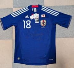 【本田圭佑　直筆サイン】2010日本代表ユニフォーム　タグ付き 本田圭佑 直筆サイン】2010日本代表ユニフォーム タグ付き - メルカリ