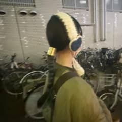 ハート型 ニット イヤーマフ ポンポン付き ハンドメイド かぎ針のサムネイル