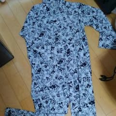 ディズニー　パジャマ　Lのサムネイル