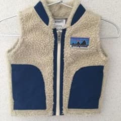 パタゴニア キッズ ベスト　patagoniaサイズ3M 1歳前のBabyに♪のサムネイル