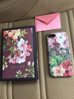 GUCCI iPhone 7で使用　スマホケースのサムネイル