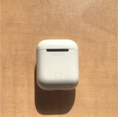 Apple AirPods 本体 ケースのサムネイル