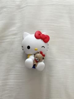 ハローキティ フィギュア サンリオキャラクターズ PERIHAPI!肩ズンHugのサムネイル