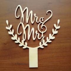 木製ケーキトッパー　ウェディング　Mr&Mrsのサムネイル