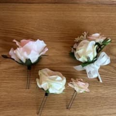 造花の髪飾り３個セットとミニブーケのサムネイル