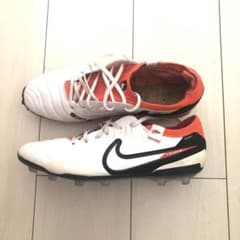 NIKEティエンポ　レジェンド10エリートAG スパイクのサムネイル