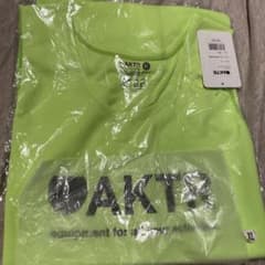 新品　AKTR 蛍光イエロー　タンクトップのサムネイル