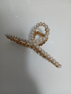 パール付き ゴールド ヘアクリップのサムネイル