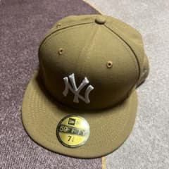 ニューエラ キャップ　新品未使用のサムネイル