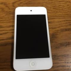 iPod touch ケース、充電コード付きのサムネイル