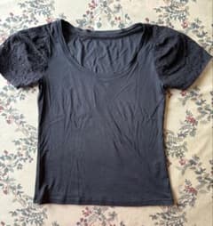 【mirche 】 　黒 レース袖 Tシャツ Lサイズのサムネイル