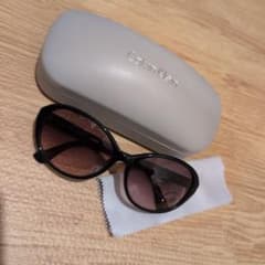 Calvin Klein サングラス ケース付きのサムネイル