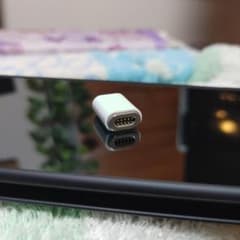 LG V60　ThinQ 5G L-51A　デュアルスクリーン  充電コネクタのサムネイル