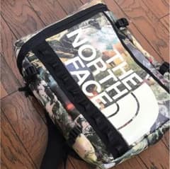 【希少カラー】THE NORTH FACE ヒューズボックス backpackのサムネイル