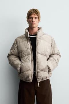ZARA カモ柄 ダウンジャケット 定価17990円のサムネイル