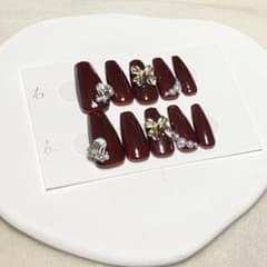 ずきん様専用 バーガンディ× ハートリボンネイルチップのサムネイル