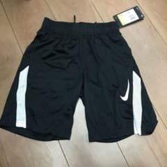 NIKE半ズボンのサムネイル