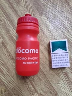 docomoのドリンクボトルのサムネイル