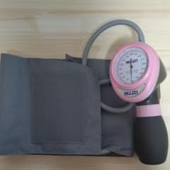 血圧計と聴診器のセットのサムネイル