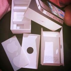 iPhone4 箱のサムネイル