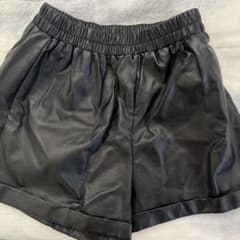 黒 ショートパンツ レザー パンツのサムネイル