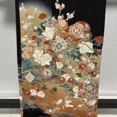 D742 黒留袖 文箱 金駒刺繍 華文 正絹 着物 袷 極美品 - メルカリ