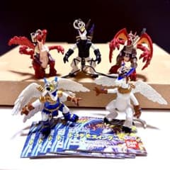 【メルカリ市価格】レジェンズ　キーホルダー全種セット※のサムネイル